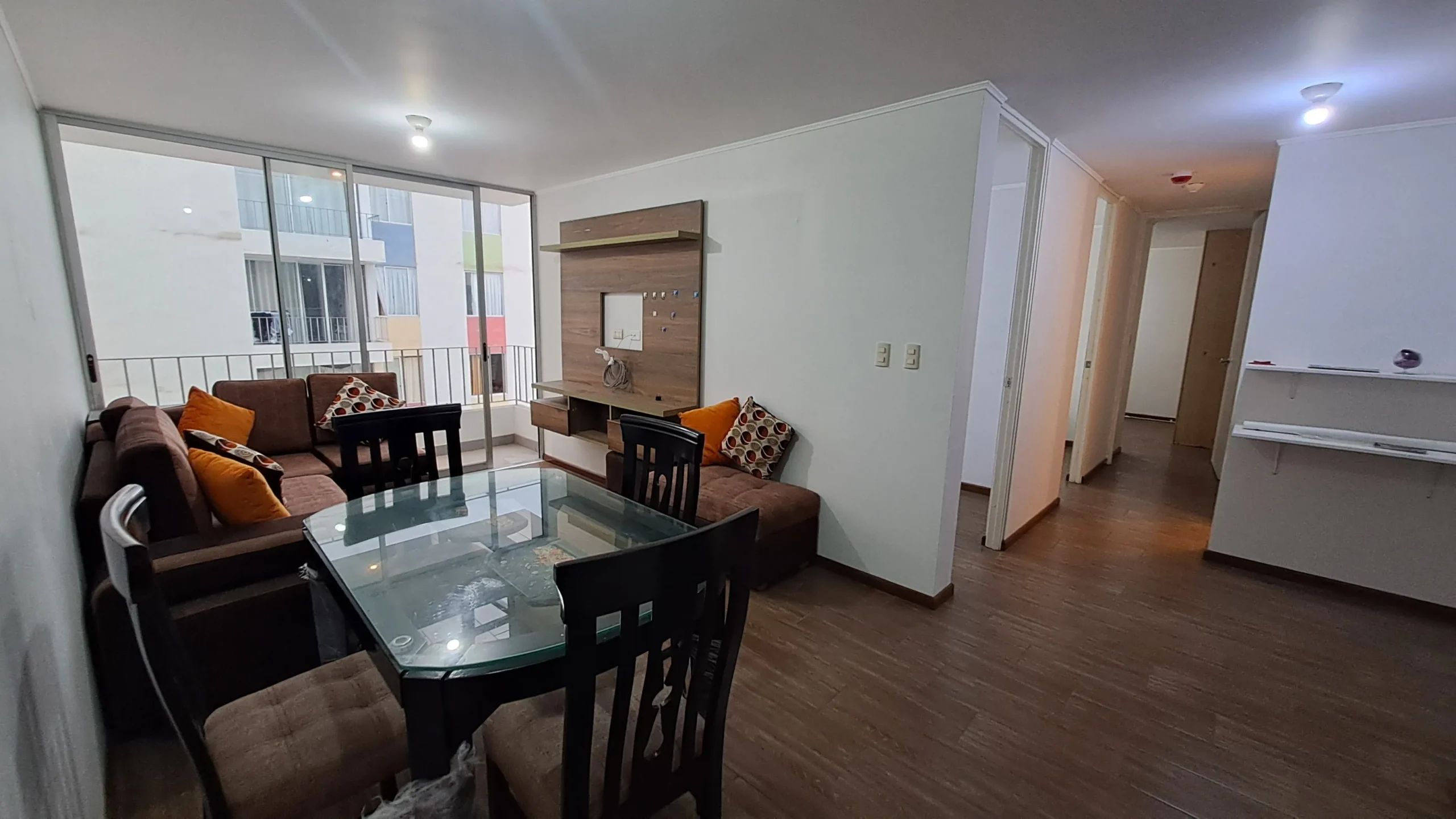 Departamento semiamoblado de 3 dormitorios en Breña