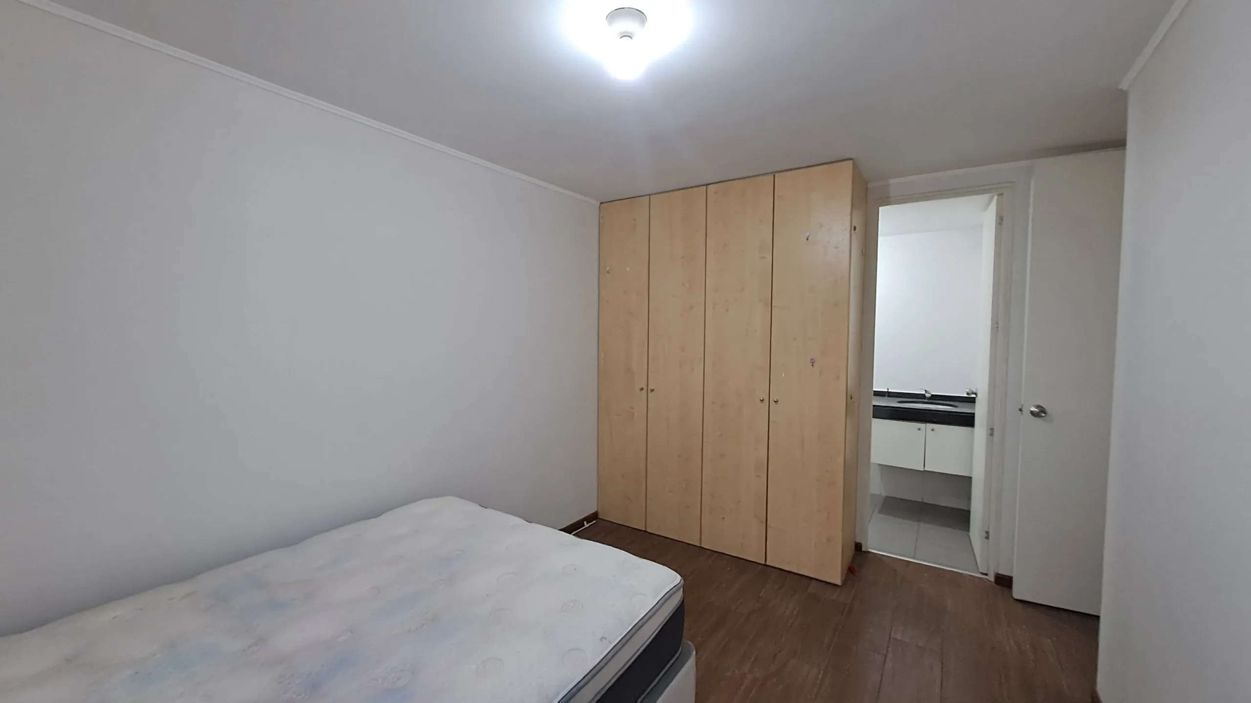 Departamento semiamoblado de 3 dormitorios en Breña